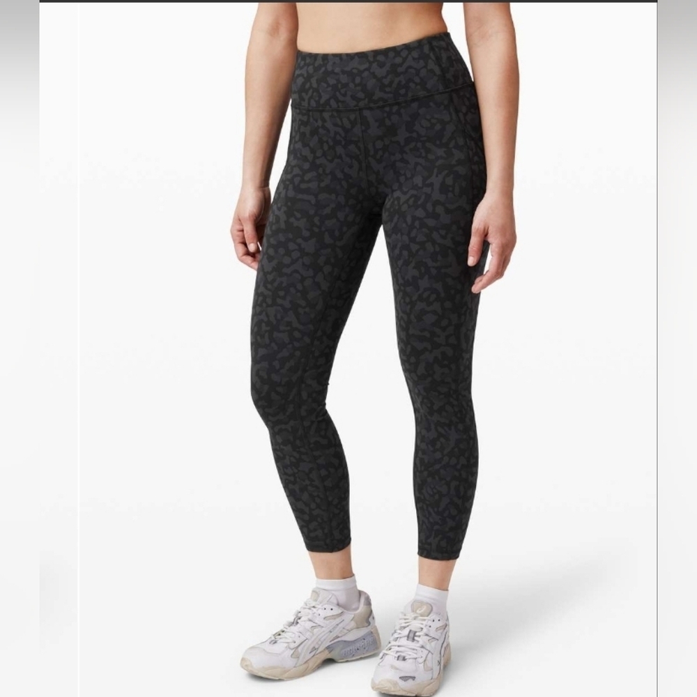 Lululemon Invigorate High-Rise Tight new no tag size 4